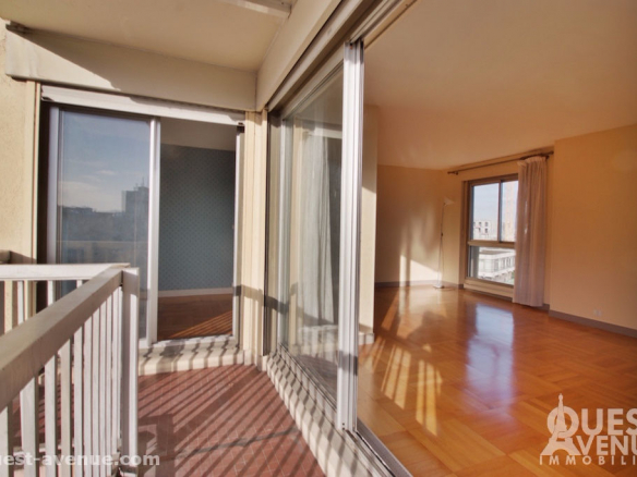 PARIS 18 APPARTEMENT 2P 52M²