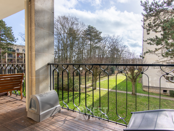 VILLE D AVRAY  APPARTEMENT 4P 80.25M²