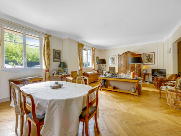 BOULOGNE BILLANCOURT  APPARTEMENT 7P 173M²