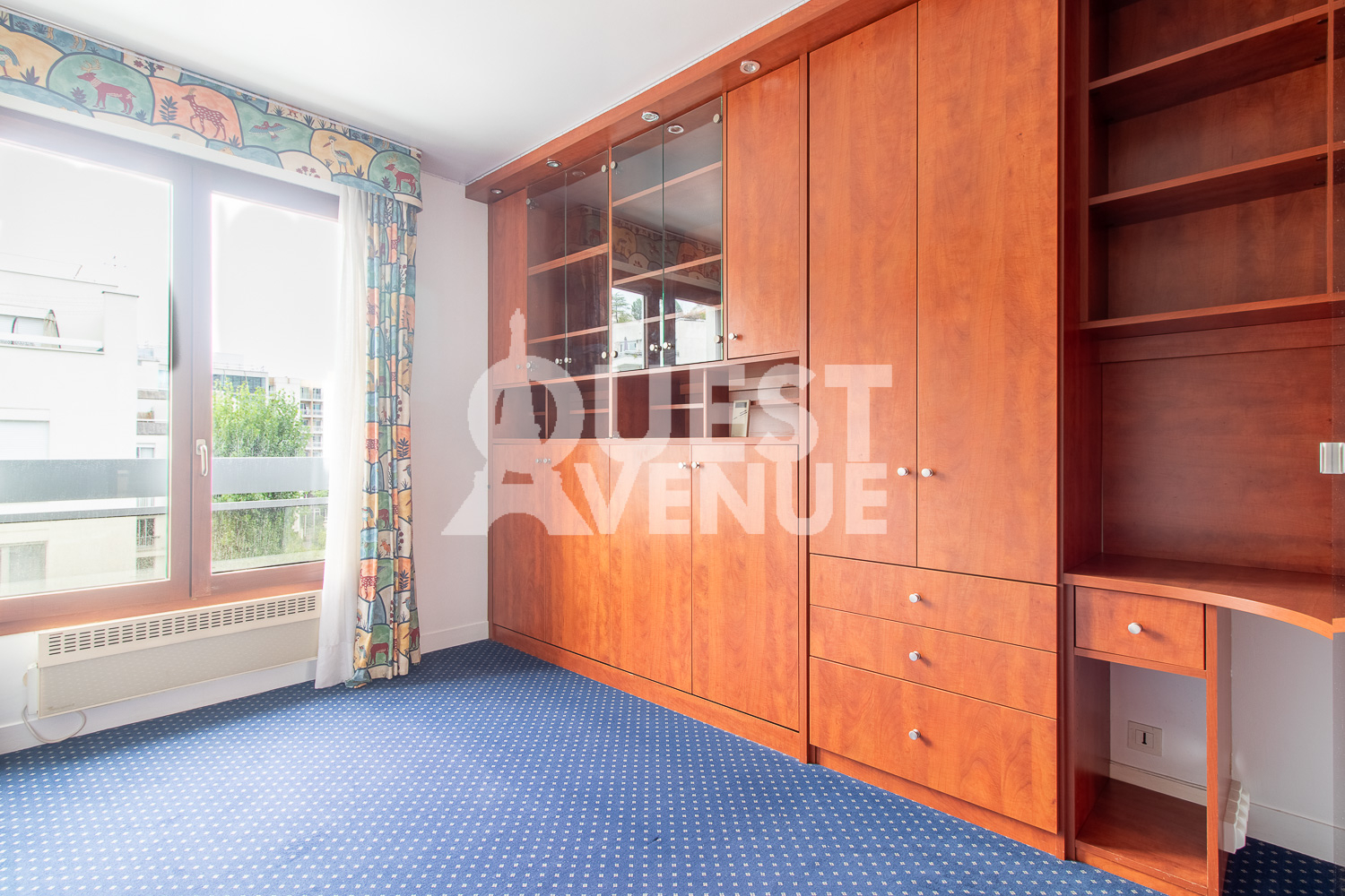 COURBEVOIE  APPARTEMENT 5P 112M²