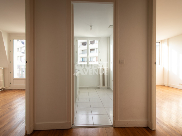 PARIS 20 APPARTEMENT 3P 53M²