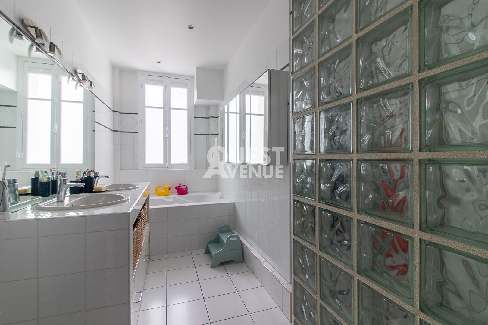 BOULOGNE BILLANCOURT  APPARTEMENT 4P 98M²