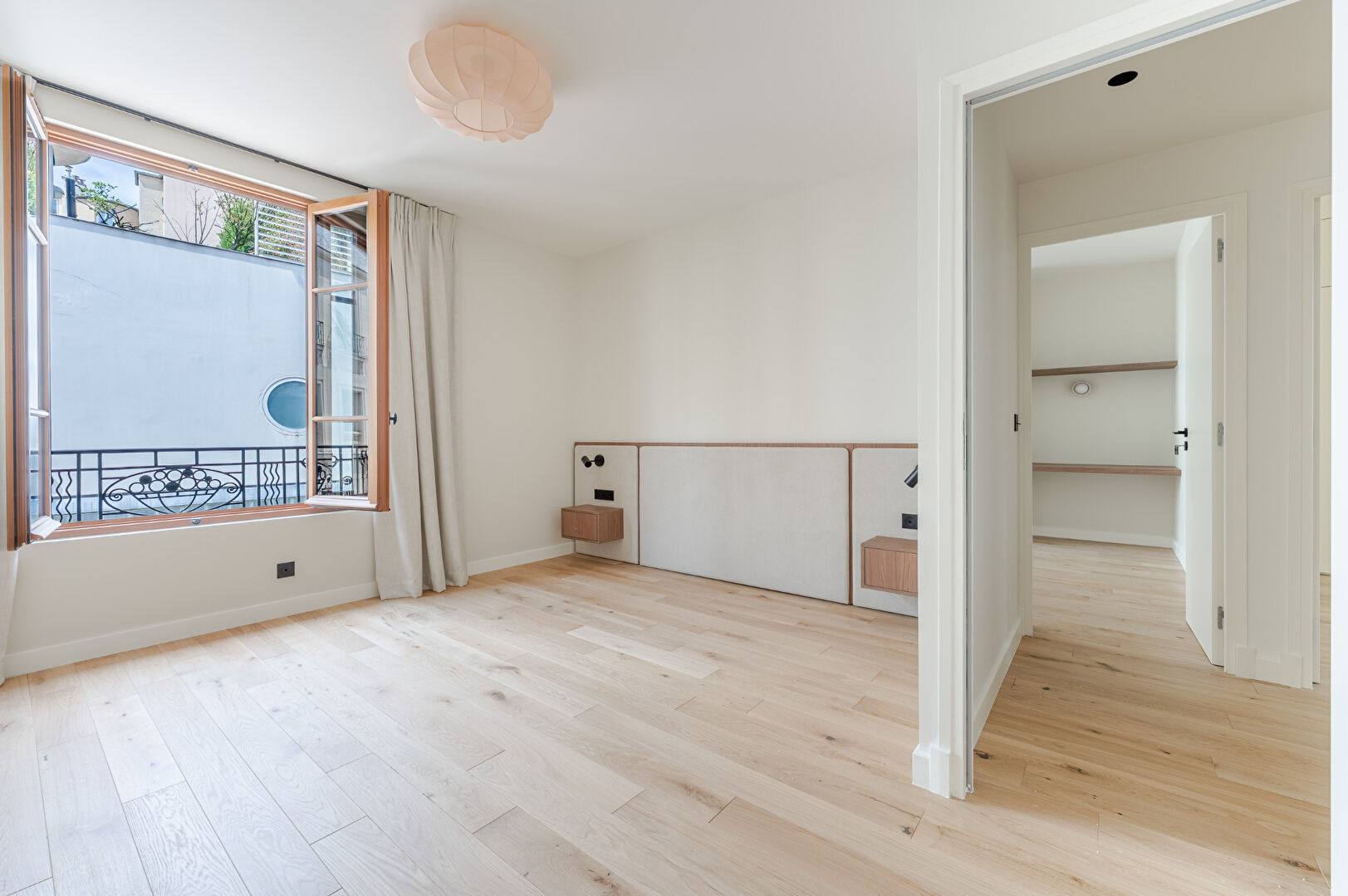 PARIS 15 MAISON 7P 222M²