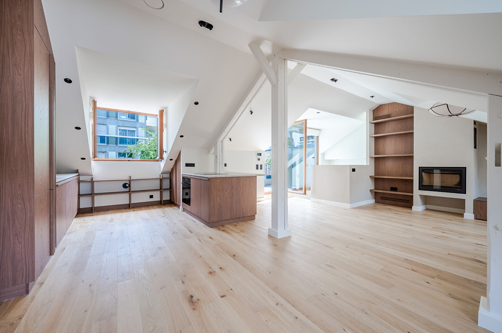 PARIS 15 MAISON 7P 222M²