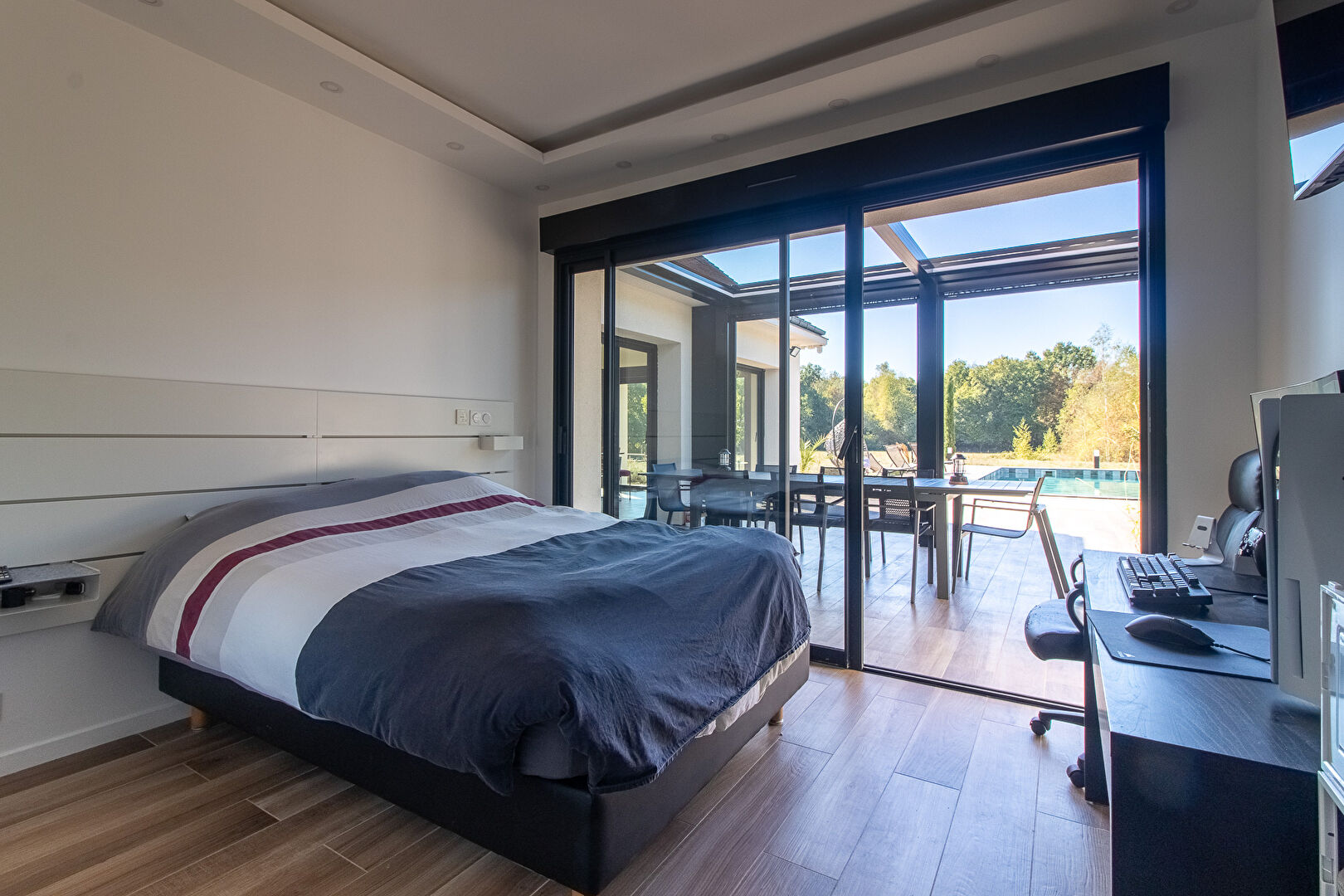 COUTEVROULT  MAISON 9P 435M²