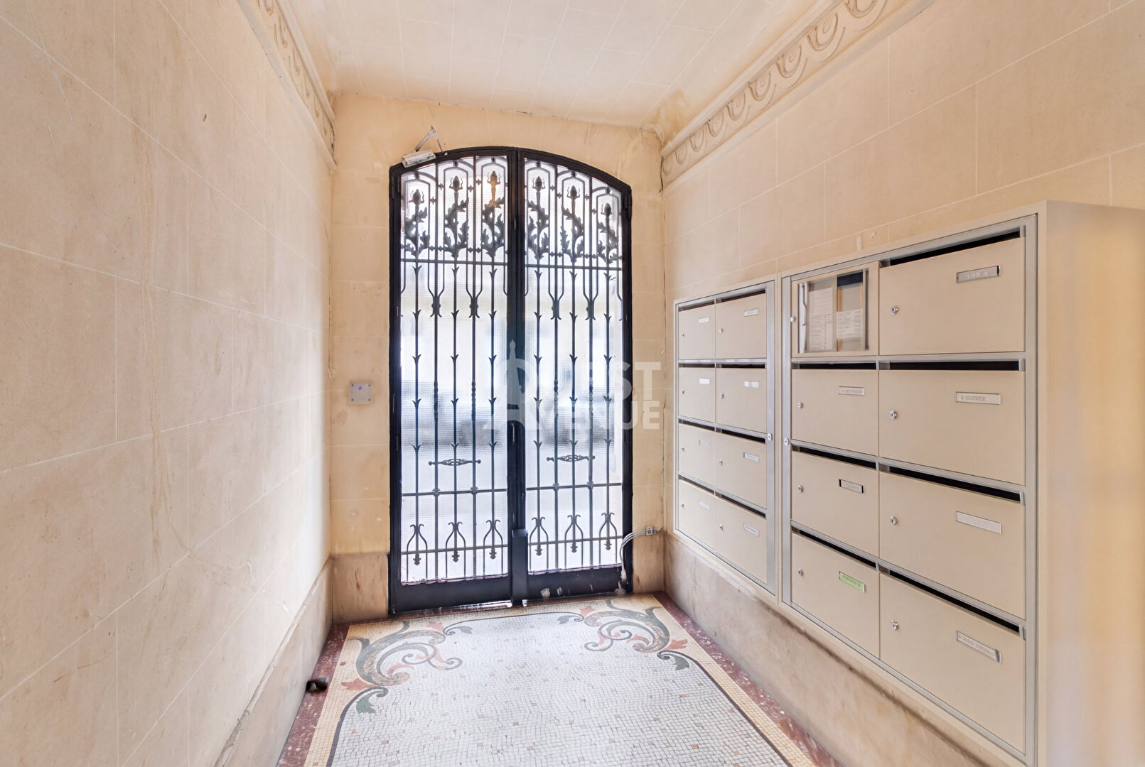 PARIS 18 APPARTEMENT 2P 44M²