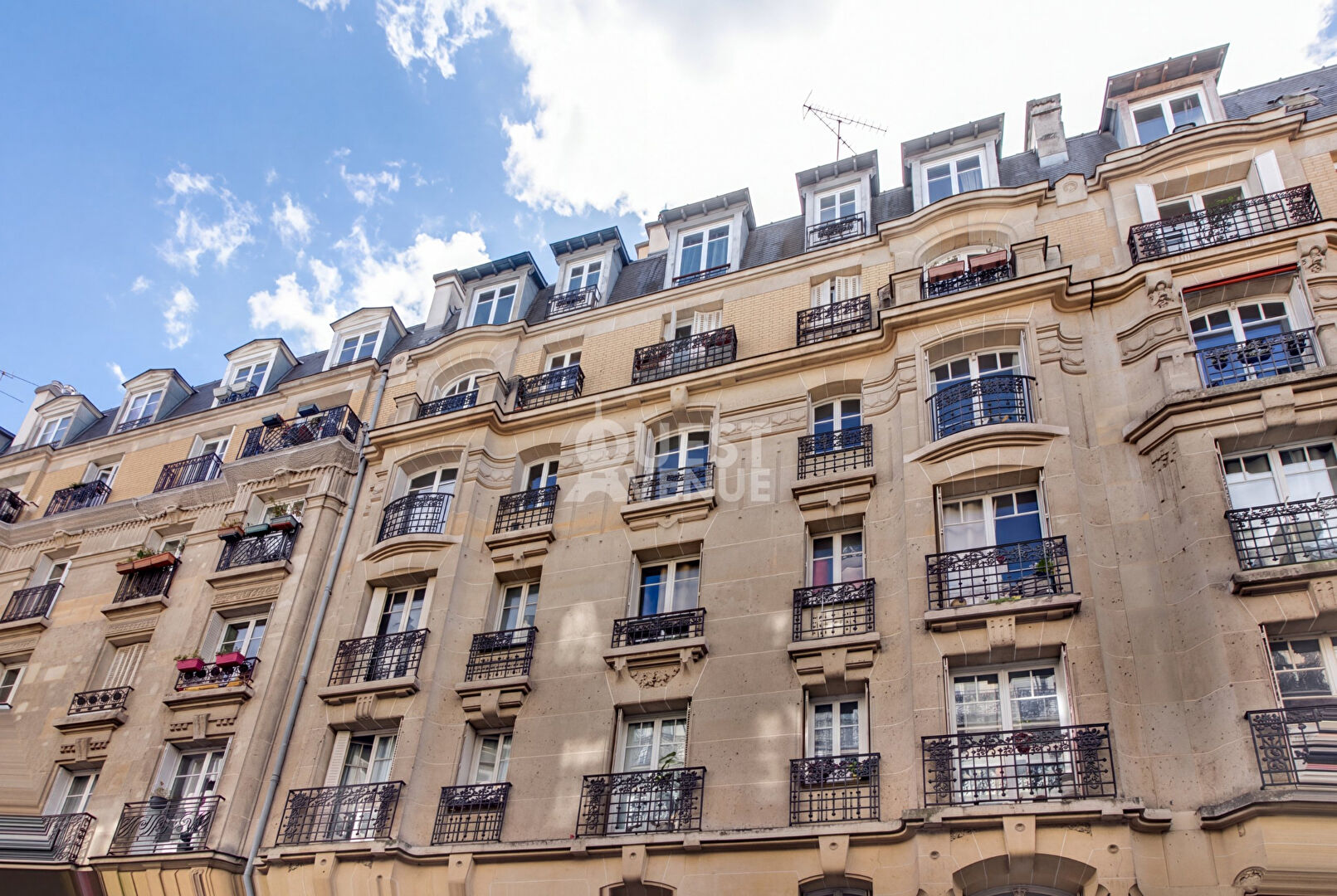 PARIS 18 APPARTEMENT 2P 44M²
