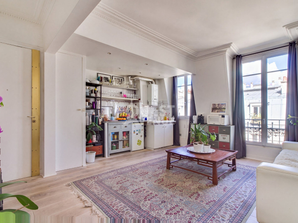 PARIS 18 APPARTEMENT 2P 44M²