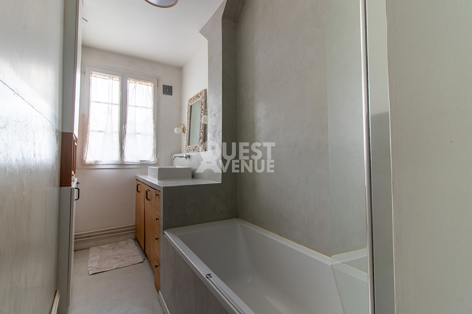 PARIS 18 APPARTEMENT 4P 80M²