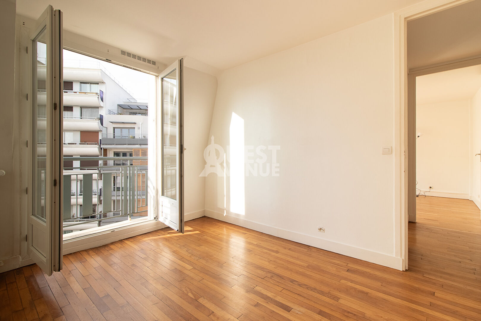 PARIS 20 APPARTEMENT 3P 53M²