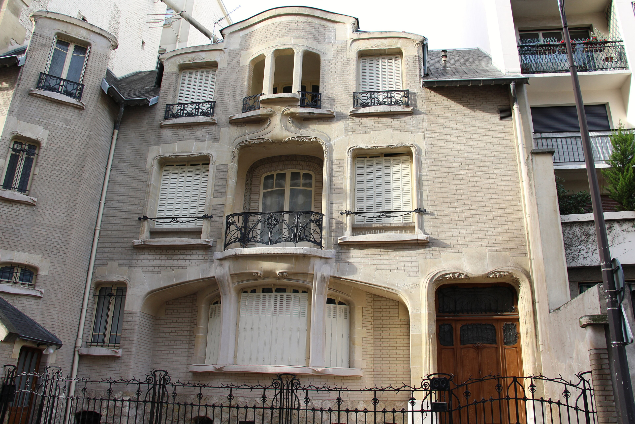 L’hôtel Mezzara, par Hector Guimard, rue Jean-de-La-Fontaine