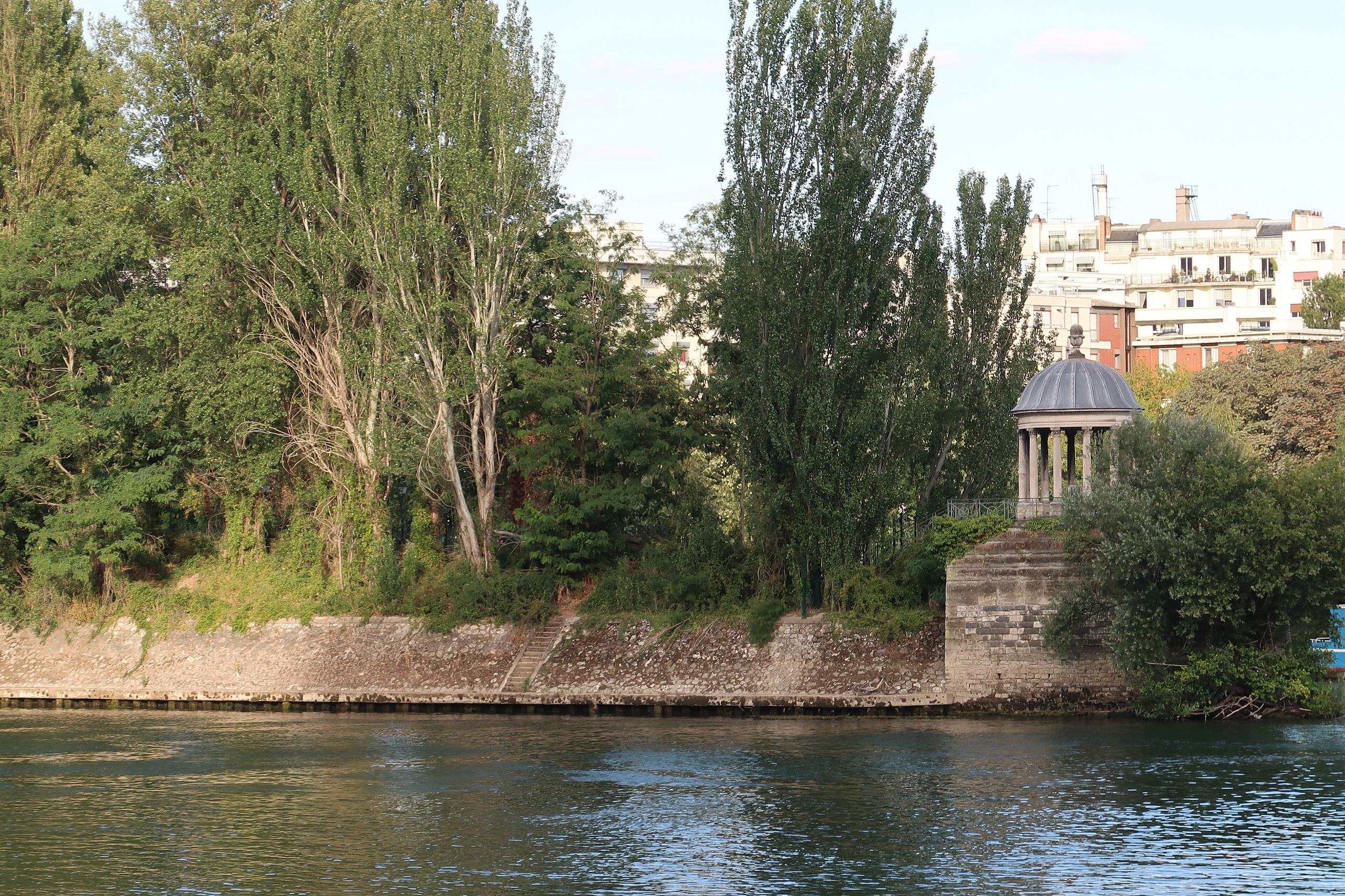 Le temple de l’Amour, à la pointe de l’île de la Jatte